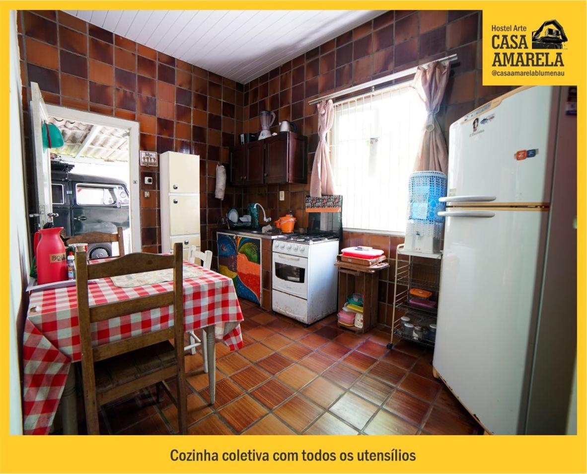 Casa Amarela Blumenau Hospedagem Alternativa Hostel Eksteriør bilde