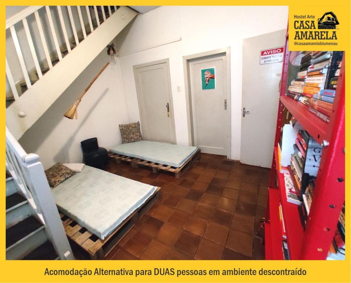 Casa Amarela Blumenau Hospedagem Alternativa Hostel Eksteriør bilde